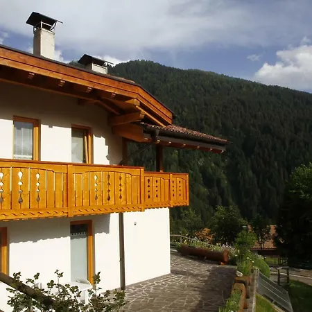 Adamello Brenta Sunshine Apartment