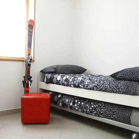 Adamello Brenta Sunshine Apartment *