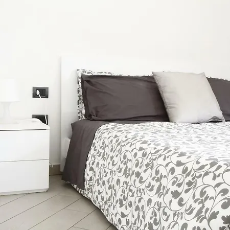 Adamello Brenta Sunshine Apartment